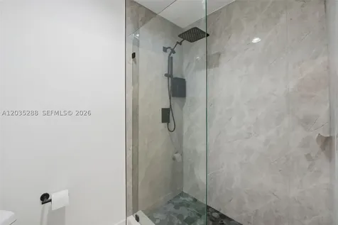3500 Mystic Pointe Drive Aventura FL 33180