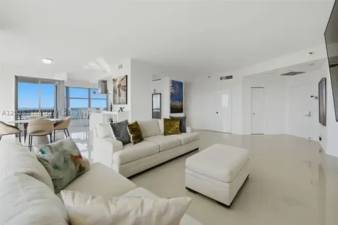 3500 Mystic Pointe Drive Aventura FL 33180