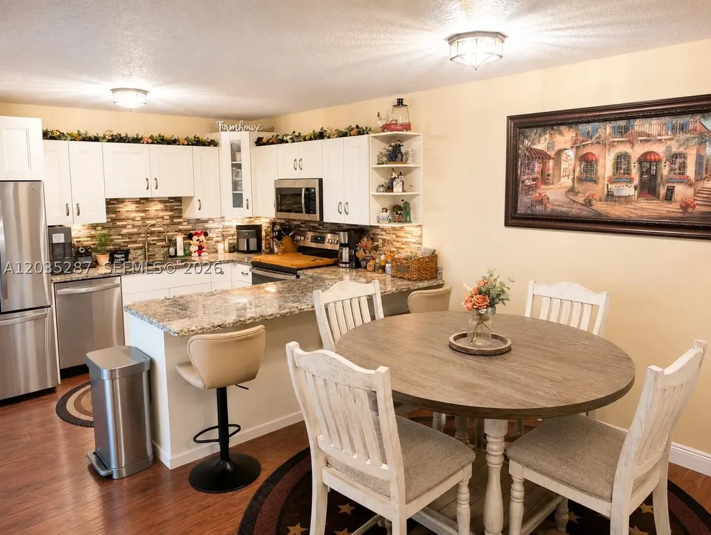 2589 Garden Hollywood FL 33026