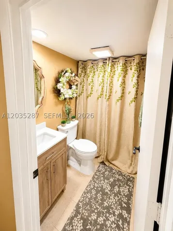 2589 Garden Hollywood FL 33026