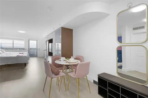 1024 Ocean Drive Miami Beach FL 33139