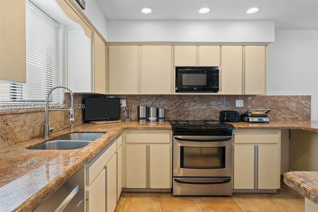 2447 SE 15th Street Pompano Beach FL 33062