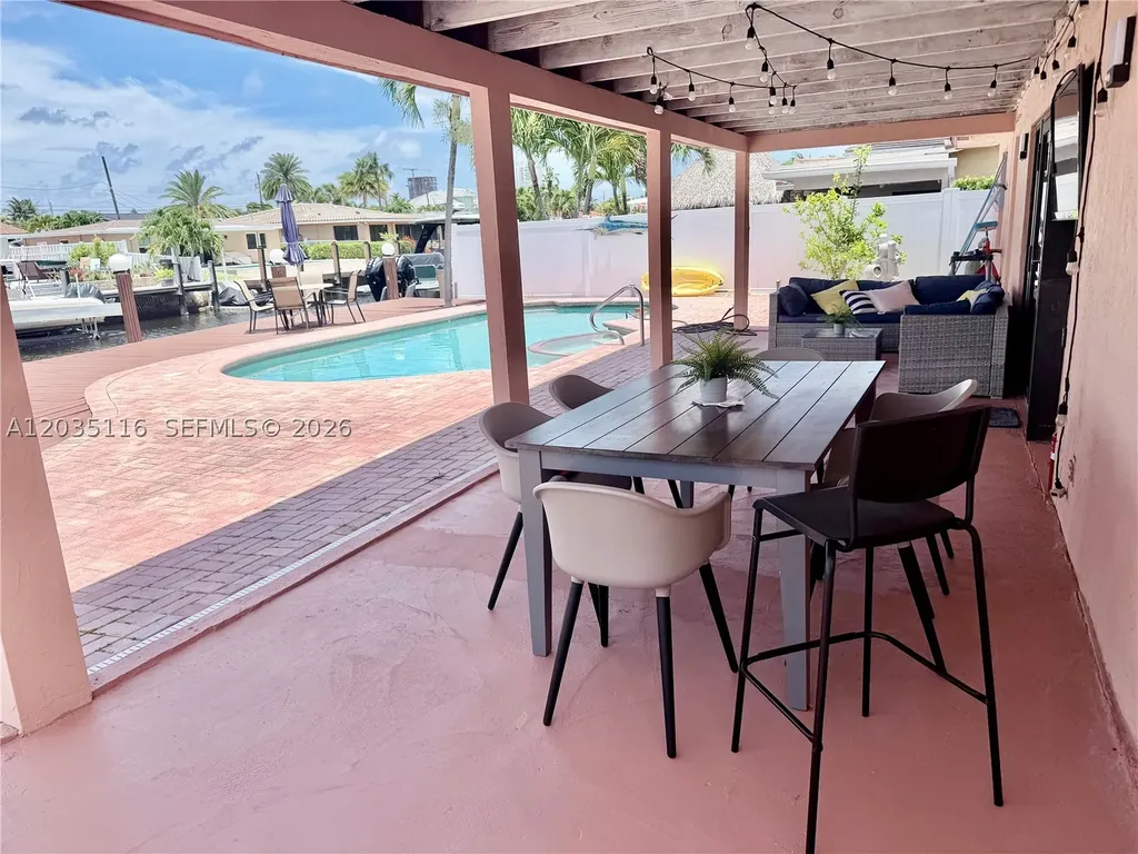 2447 SE 15th Street Pompano Beach FL 33062