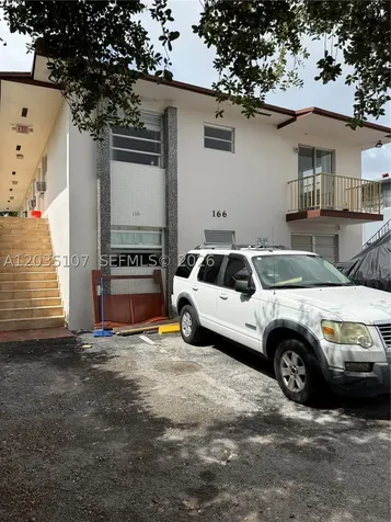 166 W 8th Street Hialeah FL 33010