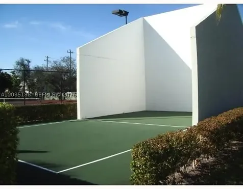 3465 NW 44th Street Oakland Park FL 33309