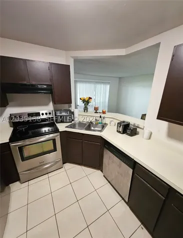 3465 NW 44th Street Oakland Park FL 33309
