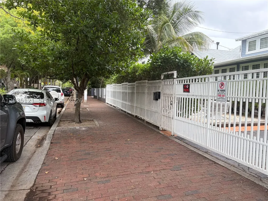 840 SW 13th Avenue Miami FL 33135