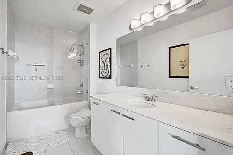 133 NE 2nd Avenue Miami FL 33132