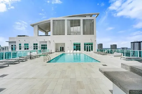 133 NE 2nd Avenue Miami FL 33132