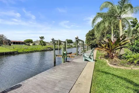 462 NE Cornwall Port St. Lucie FL 34983