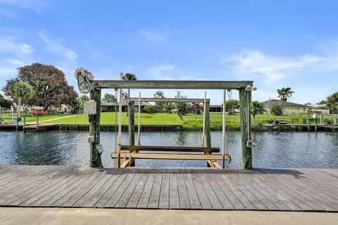 462 NE Cornwall Port St. Lucie FL 34983