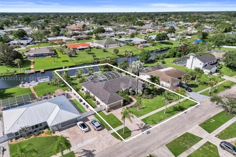 462 NE Cornwall Port St. Lucie FL 34983