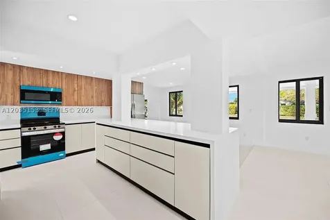 10000 SW 43rd Street Miami FL 33165