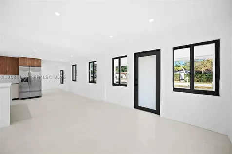 10000 SW 43rd Street Miami FL 33165