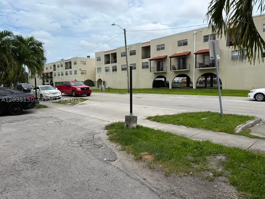 1255 W 53rd Street Hialeah FL 33012