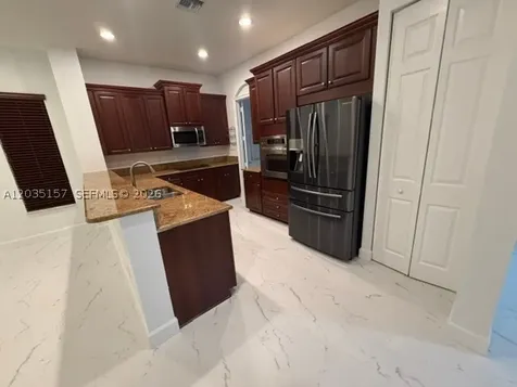 8711 NW 41st Street Cooper City FL 33024