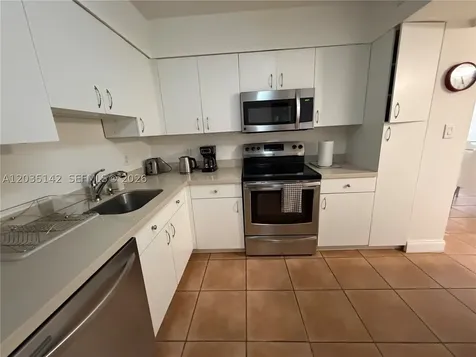 5161 Collins Avenue Miami Beach FL 33140