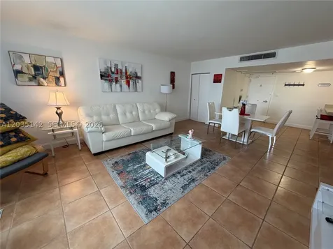 5161 Collins Avenue Miami Beach FL 33140