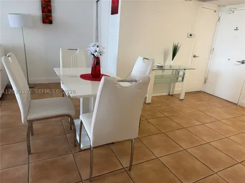 5161 Collins Avenue Miami Beach FL 33140