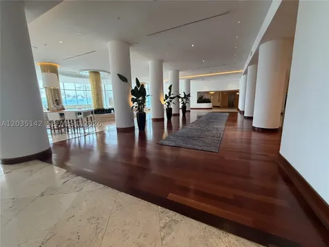 5161 Collins Avenue Miami Beach FL 33140