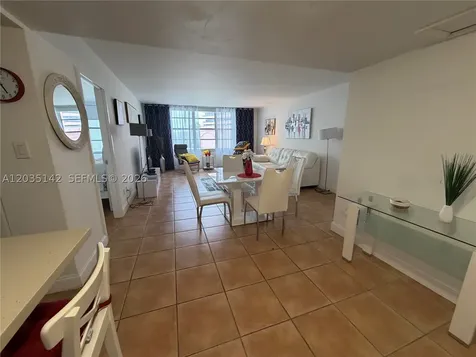 5161 Collins Avenue Miami Beach FL 33140