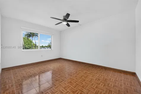 10300 Coral Way Miami FL 33165