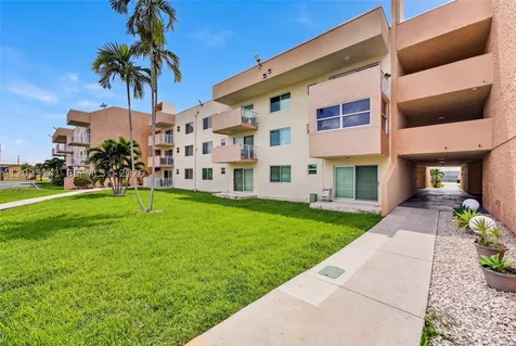 10300 Coral Way Miami FL 33165