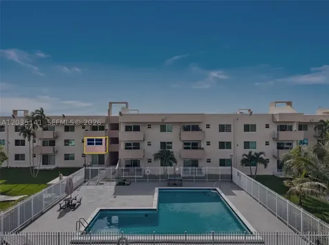 10300 Coral Way Miami FL 33165