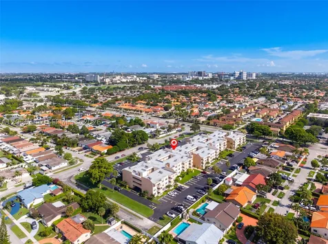 10300 Coral Way Miami FL 33165