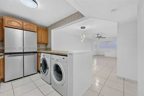 10300 Coral Way Miami FL 33165