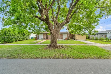 9982 SW 196th Street Cutler Bay FL 33157
