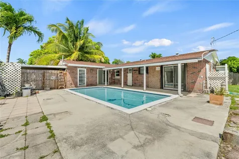 9982 SW 196th Street Cutler Bay FL 33157