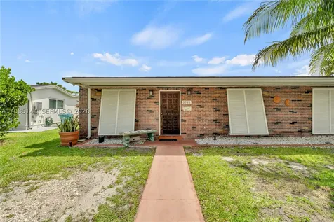 9982 SW 196th Street Cutler Bay FL 33157