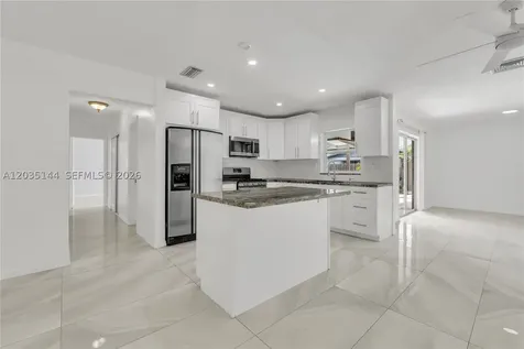 9982 SW 196th Street Cutler Bay FL 33157