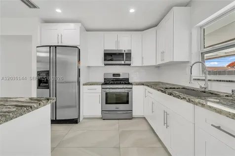 9982 SW 196th Street Cutler Bay FL 33157