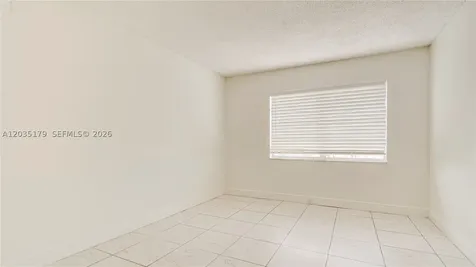 482 NW 165th St Road Miami FL 33169