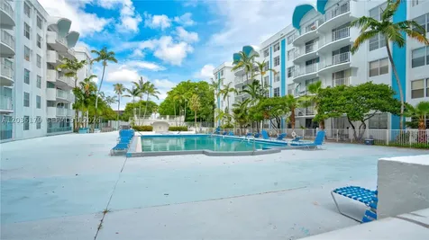 482 NW 165th St Road Miami FL 33169