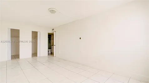 482 NW 165th St Road Miami FL 33169