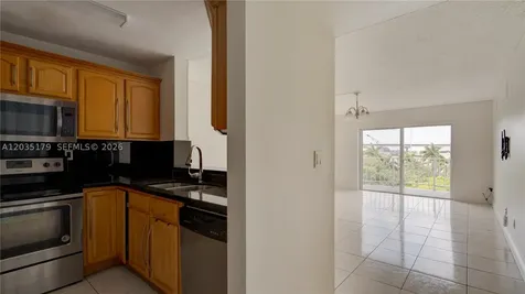 482 NW 165th St Road Miami FL 33169