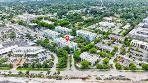 482 NW 165th St Road Miami FL 33169