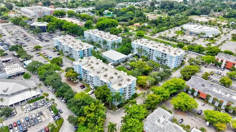 482 NW 165th St Road Miami FL 33169