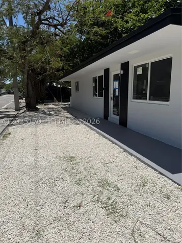 3220 Plaza Street Miami FL 33133