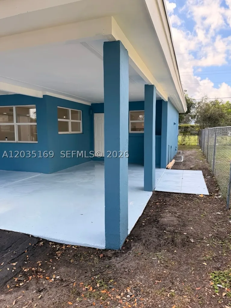 809 NW 12th Avenue Fort Lauderdale FL 33311