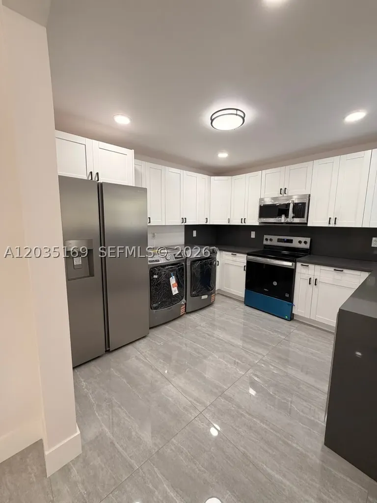 809 NW 12th Avenue Fort Lauderdale FL 33311