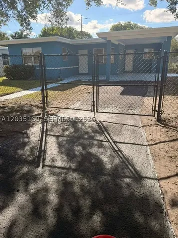 809 NW 12th Avenue Fort Lauderdale FL 33311