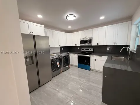 809 NW 12th Avenue Fort Lauderdale FL 33311
