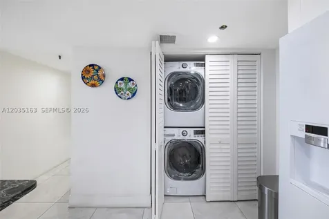 520 Brickell Key Drive Miami FL 33131