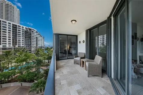 520 Brickell Key Drive Miami FL 33131