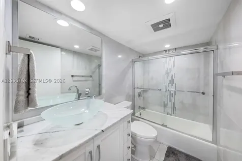 520 Brickell Key Drive Miami FL 33131