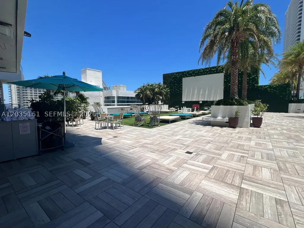 4010 S Ocean Drive Hollywood FL 33019